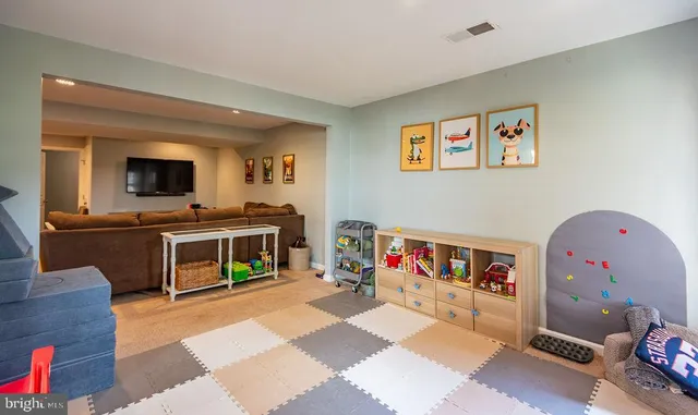 $599,900 | 43287 Chokeberry Square, Ashburn, VA 20147