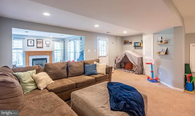 $599,900 | 43287 Chokeberry Square, Ashburn, VA 20147