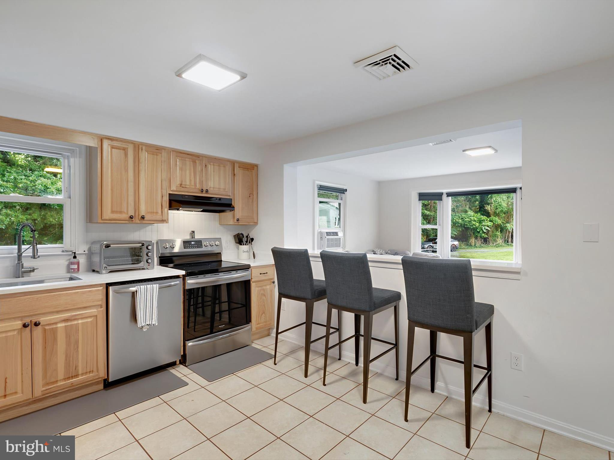 17 A Elliott Road Annapolis, MD 21403 - Photo 4 of 55 Gallery Image 4
