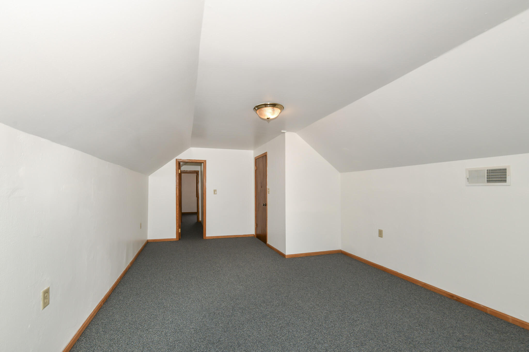 9335 West County Line Road, Unit 9325 Milwaukee, WI 53224 - Photo 20 of 38 17