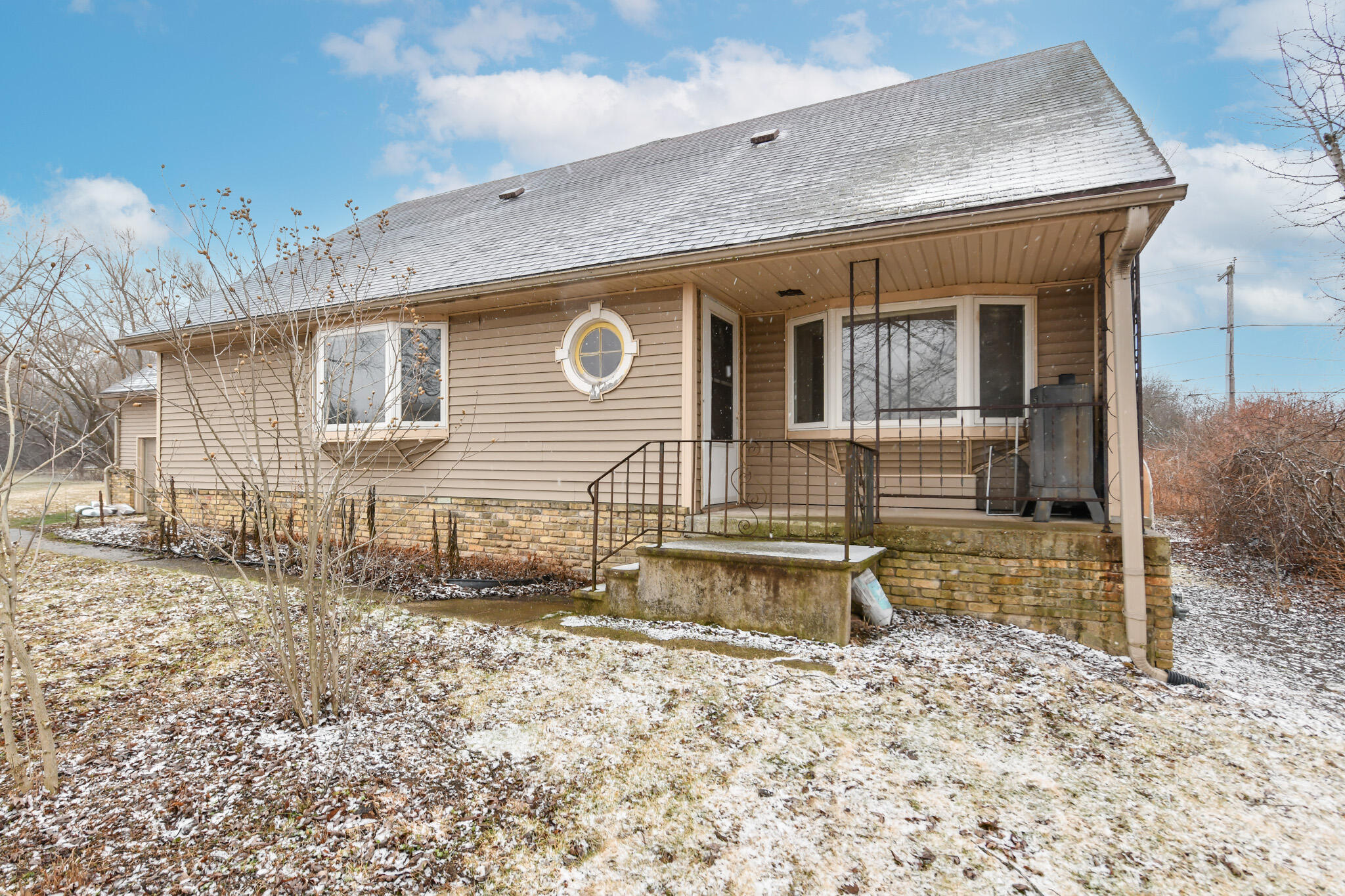 9335 West County Line Road, Unit 9325 Milwaukee, WI 53224 - Photo 2 of 38 9