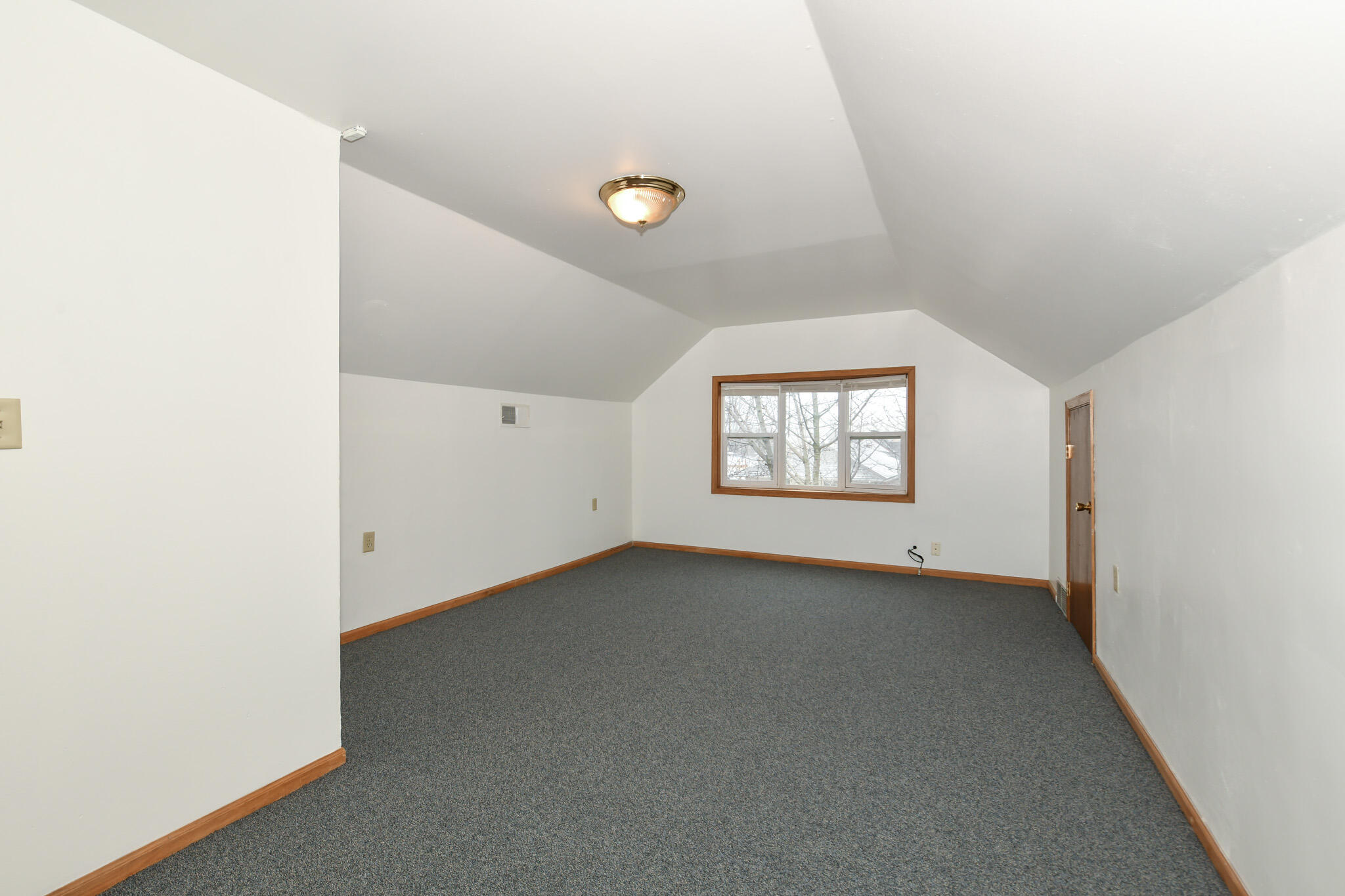 9335 West County Line Road, Unit 9325 Milwaukee, WI 53224 - Photo 21 of 38 19