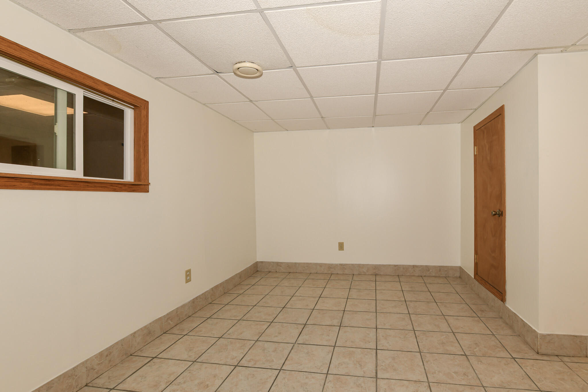 9335 West County Line Road, Unit 9325 Milwaukee, WI 53224 - Photo 24 of 38 7