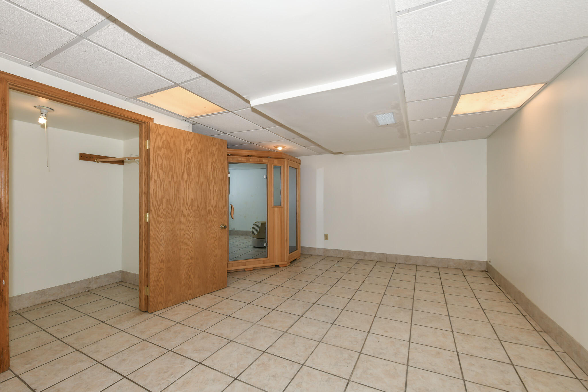 9335 West County Line Road, Unit 9325 Milwaukee, WI 53224 - Photo 26 of 38 12