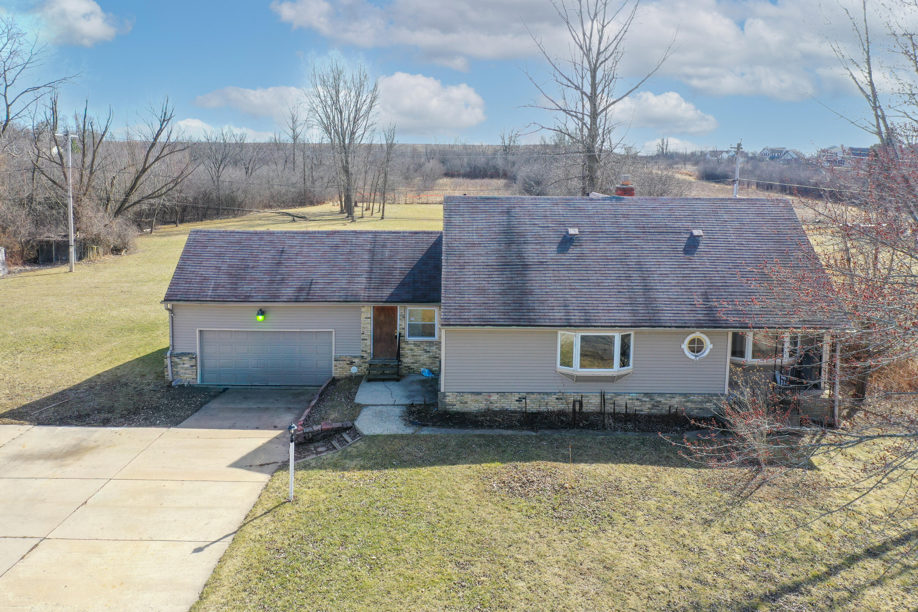 9335 West County Line Road, Unit 9325 Milwaukee, WI 53224 - Photo 3 of 38 34