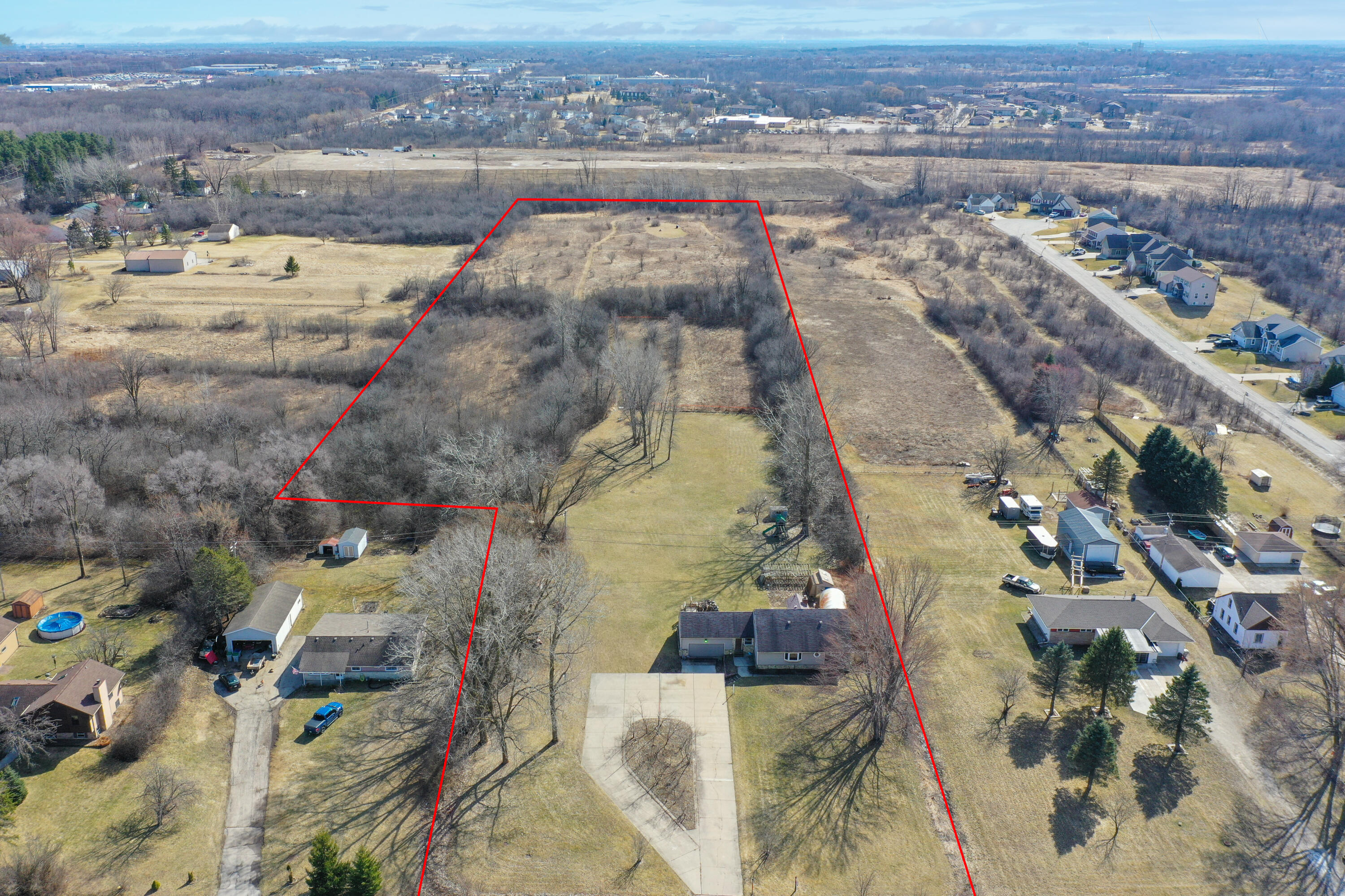 9335 West County Line Road, Unit 9325 Milwaukee, WI 53224 - Photo 35 of 38 37