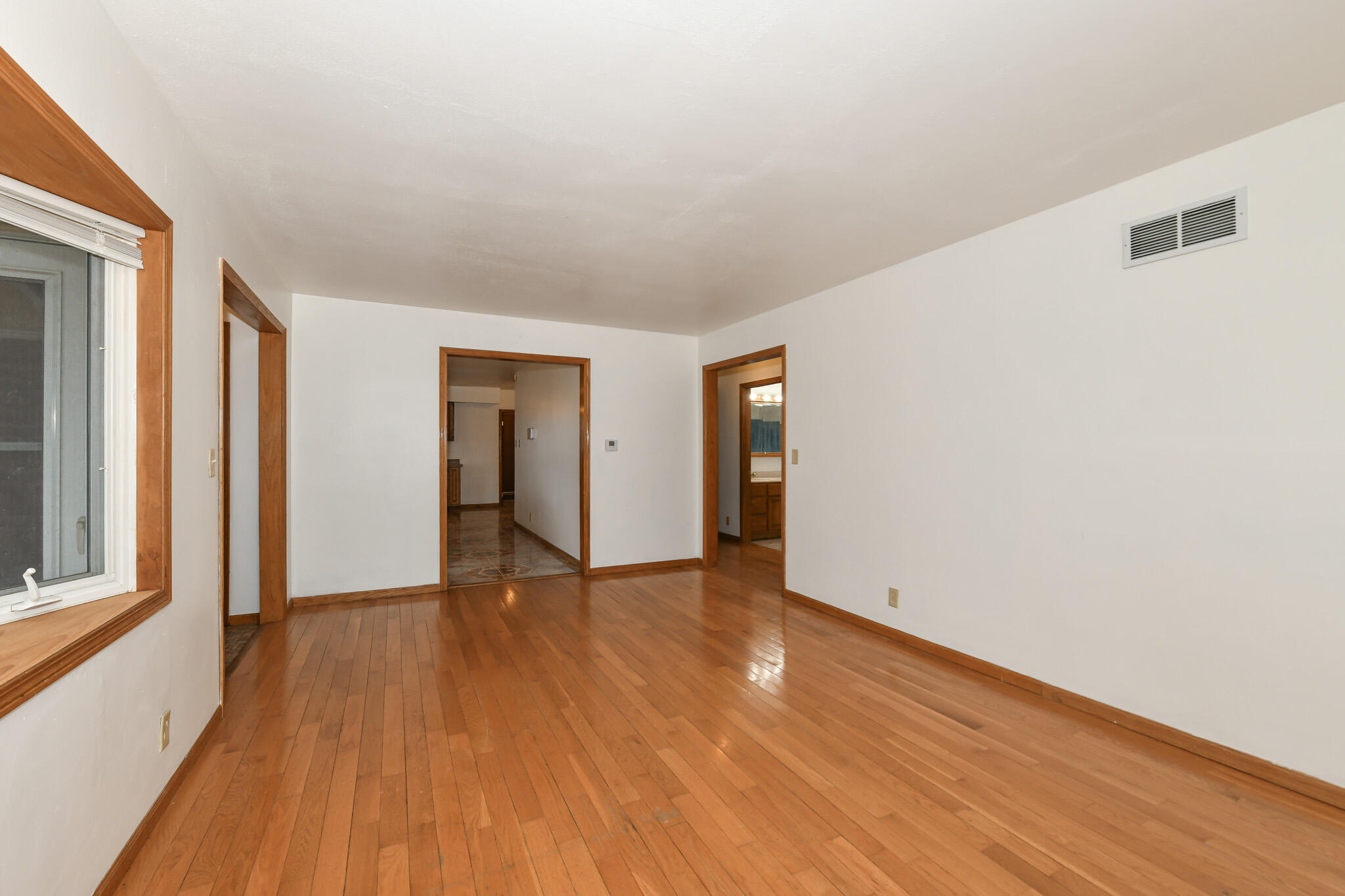 9335 West County Line Road, Unit 9325 Milwaukee, WI 53224 - Photo 7 of 38 30