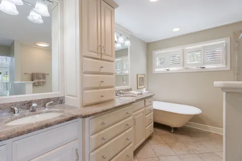 $850,000 | 29 Belcaro Circle, Nashville, TN 37215