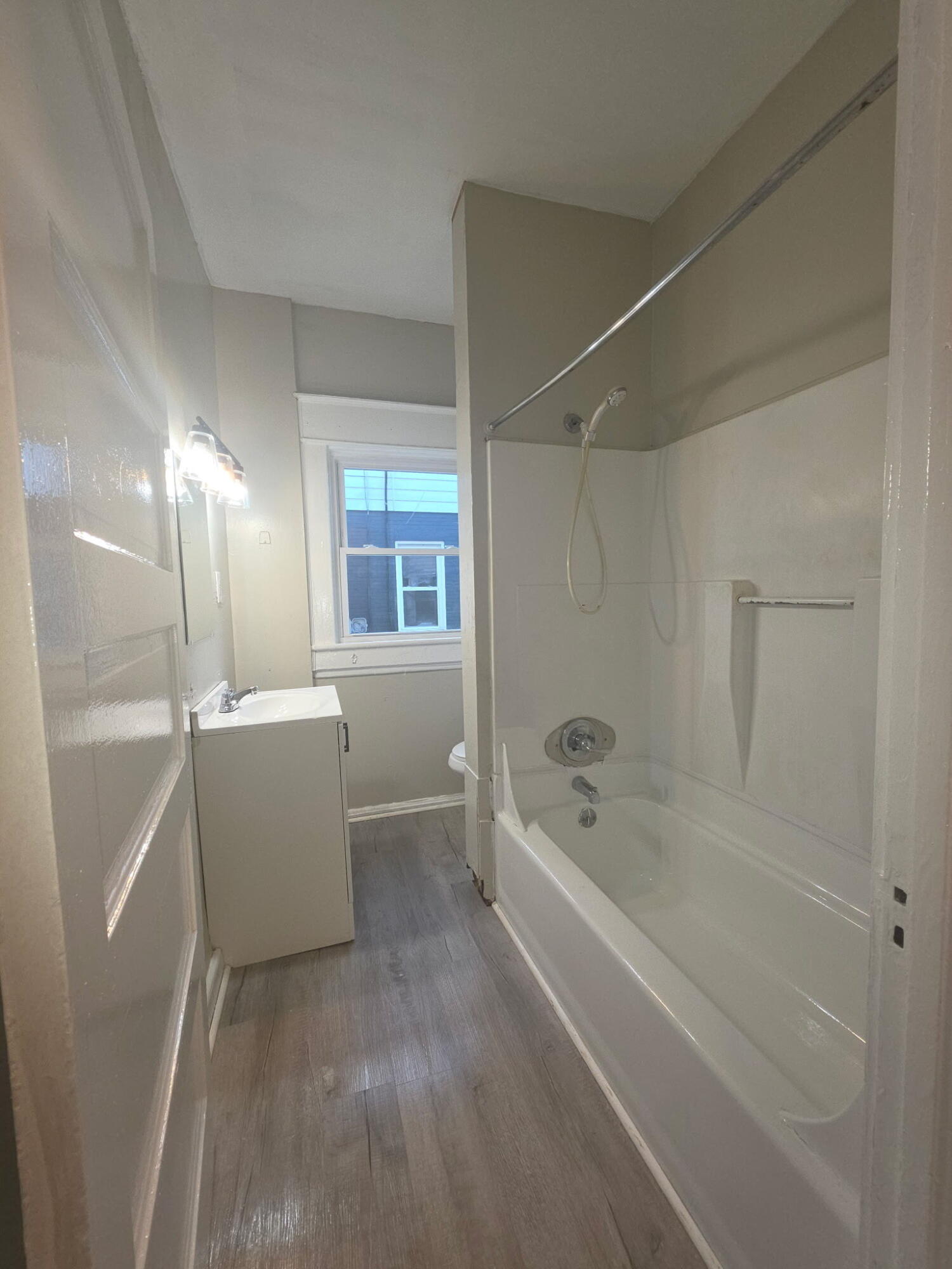 420 Riverland Road Southeast, Unit A Roanoke, VA 24014 - Photo 4 of 21 1549672739031845896