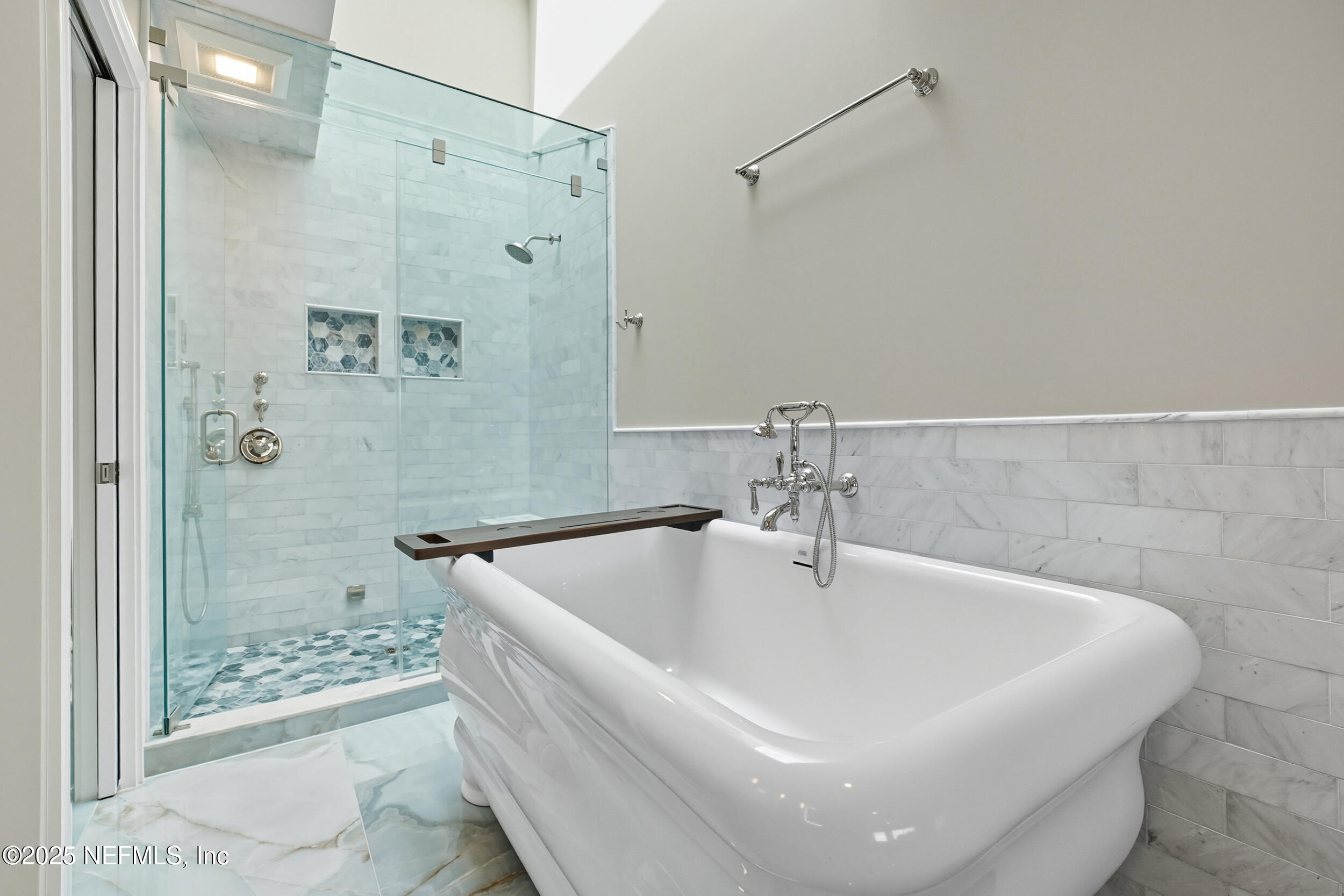 50 Seminole Landing Road Atlantic Beach, FL 32233 - Photo 28 of 64 Primary Bathroom