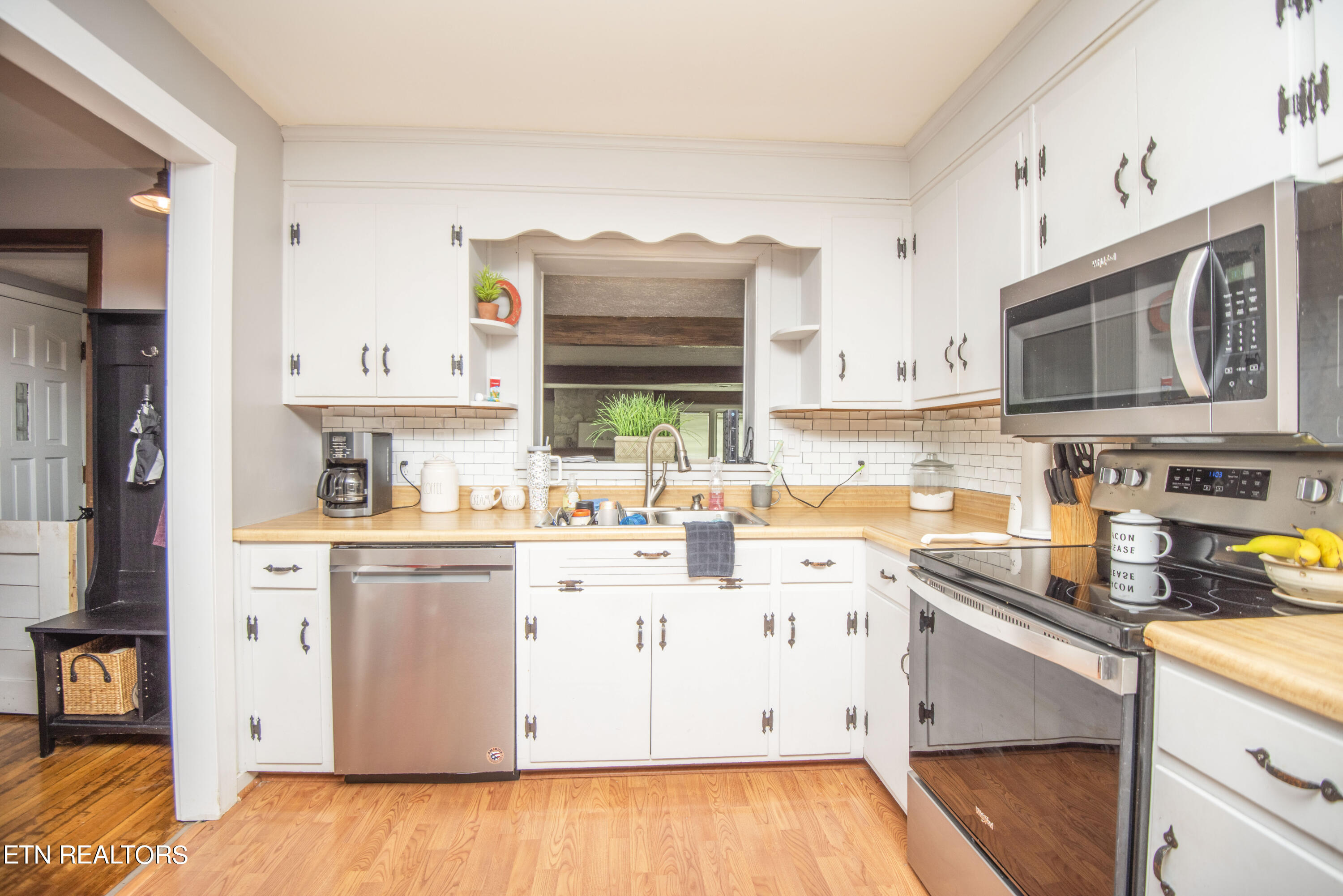 6901 Mulberry Road Knoxville, TN 37918 - Photo 11 of 37 kitchen 3_1
