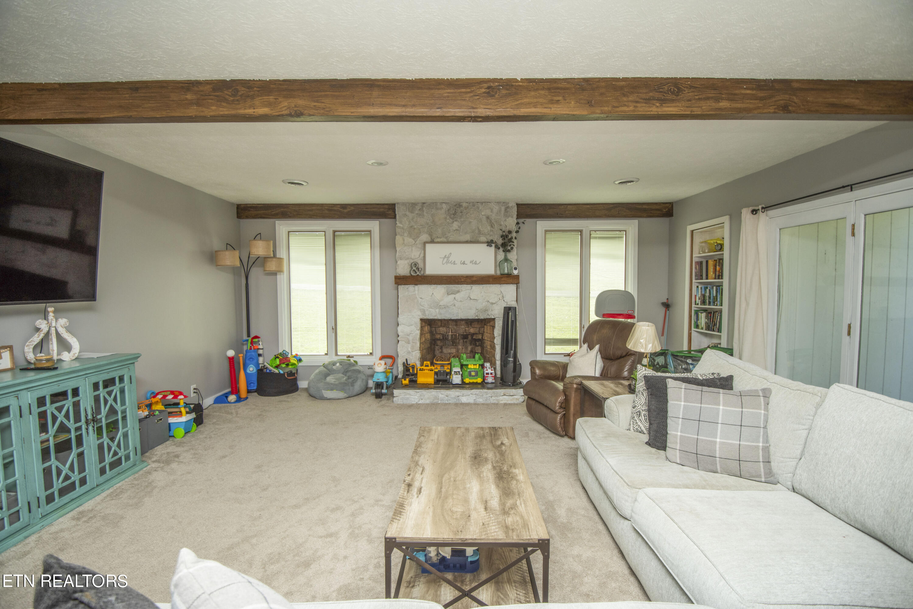 6901 Mulberry Road Knoxville, TN 37918 - Photo 15 of 37 living 3_1