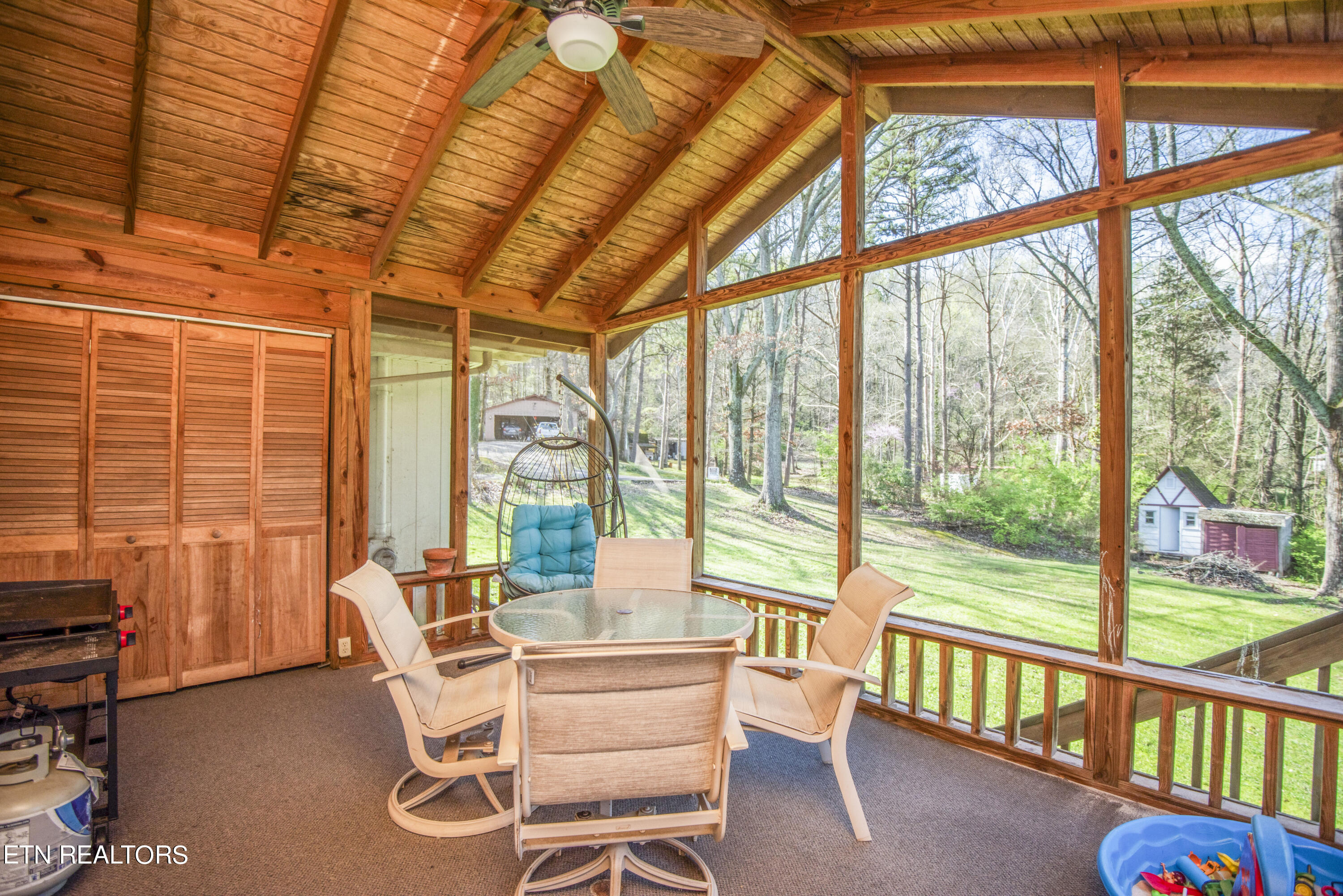 6901 Mulberry Road Knoxville, TN 37918 - Photo 28 of 37 porch 2_1