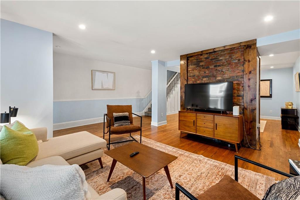 1207 Linden Place Pittsburgh, PA 15212 - Photo 4 of 42