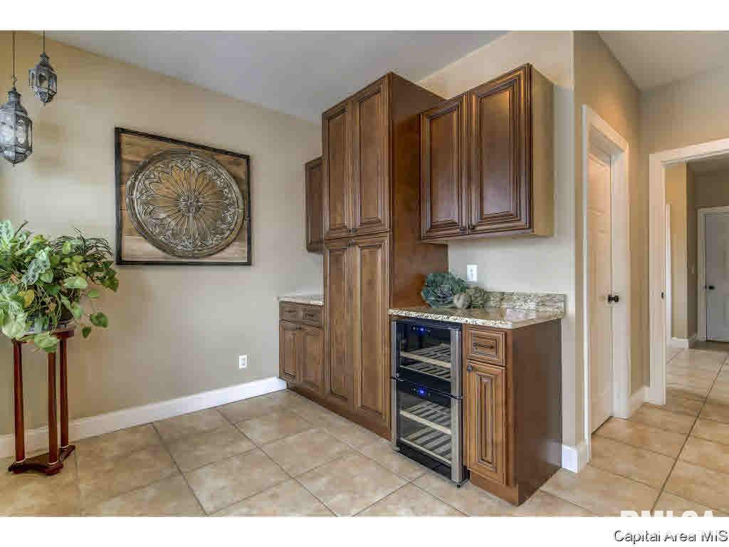 4839 Longfellow Drive Springfield, IL 62711 - Photo 14 of 36