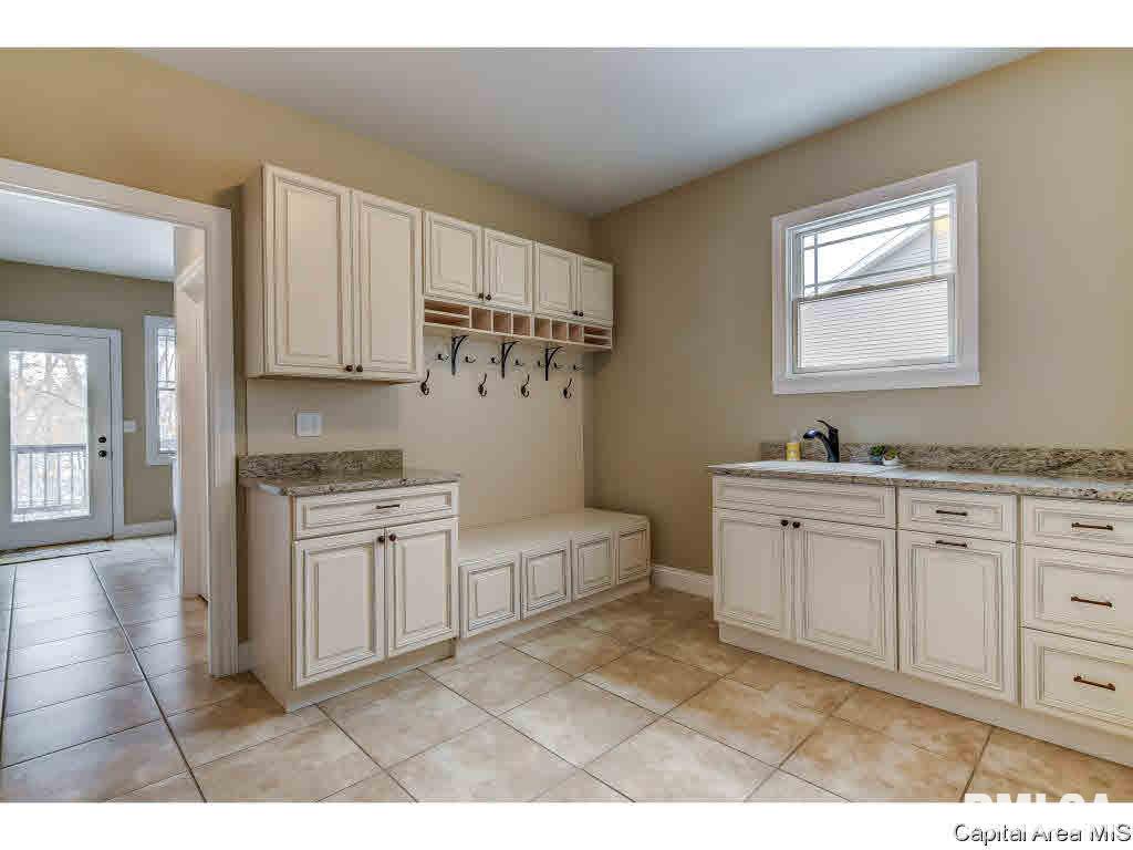 4839 Longfellow Drive Springfield, IL 62711 - Photo 16 of 36