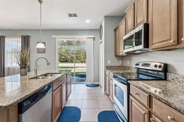 $400,000 | 20443 Autumn Fern Avenue, Tampa, FL 33647