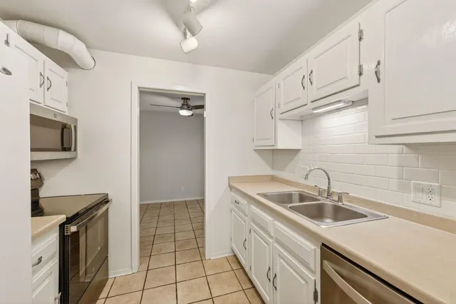 $230,000 | 6443 Bridge, Unit 101, Madison, WI 53713