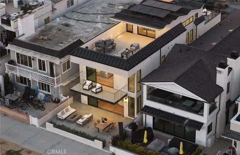 $10,995,000 | 1123 East Balboa Boulevard, Newport Beach, CA 92661