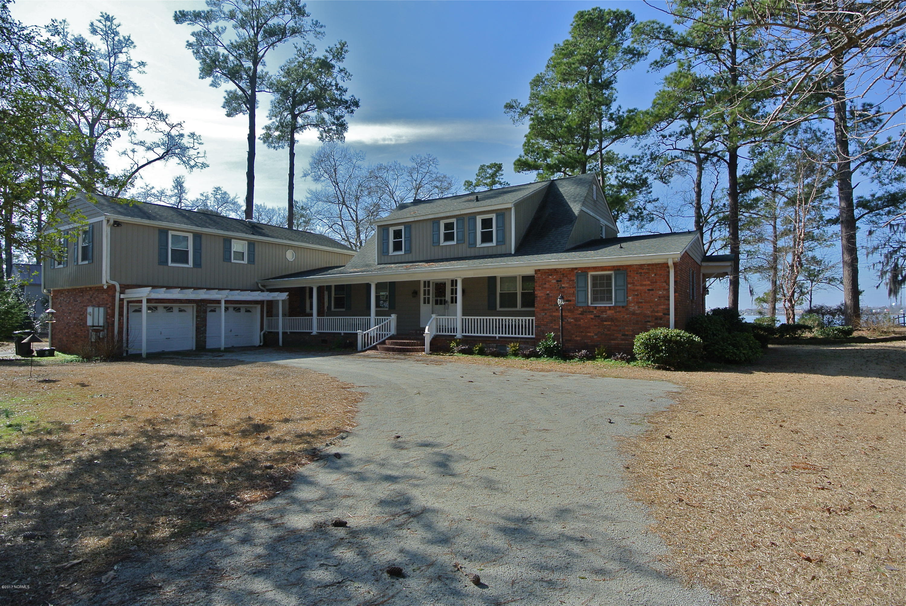 135 Bernhurst Road New Bern, NC 28560 - Photo 1 of 117 135 Bernhurst Road, New Bern, NC