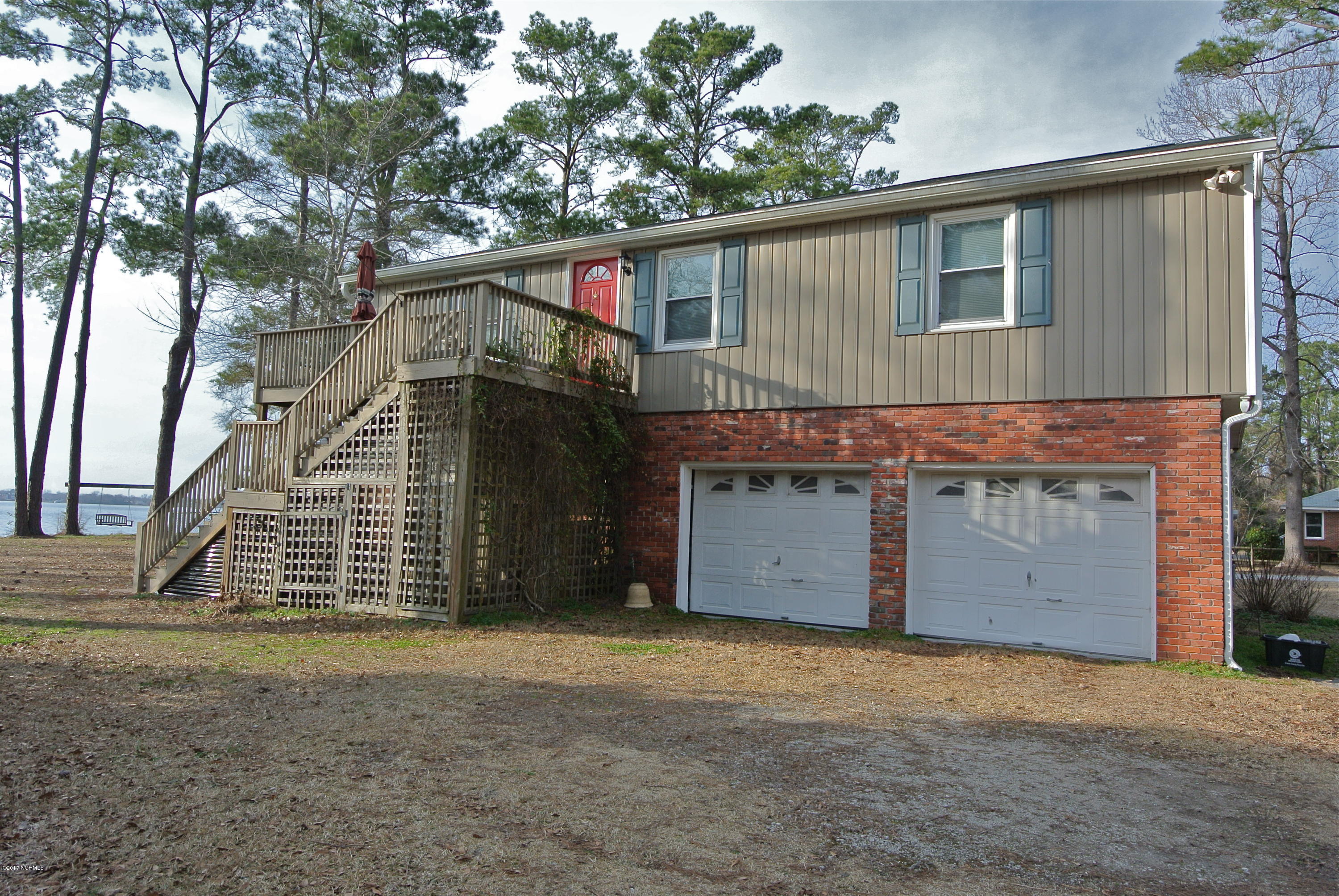 135 Bernhurst Road New Bern, NC 28560 - Photo 104 of 117 Attached 2 Car Garage.