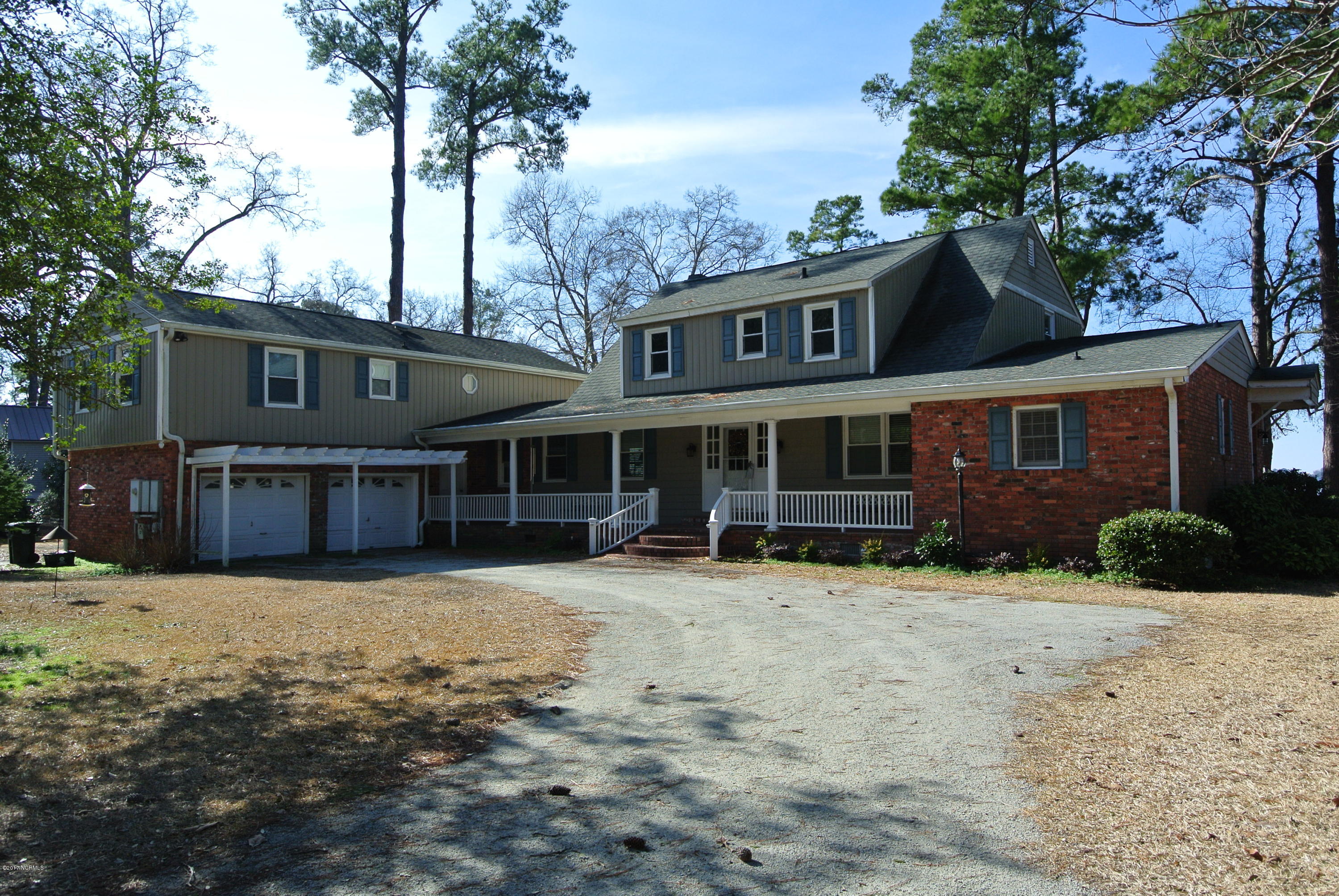 135 Bernhurst Road New Bern, NC 28560 - Photo 2 of 117 DSC_7591