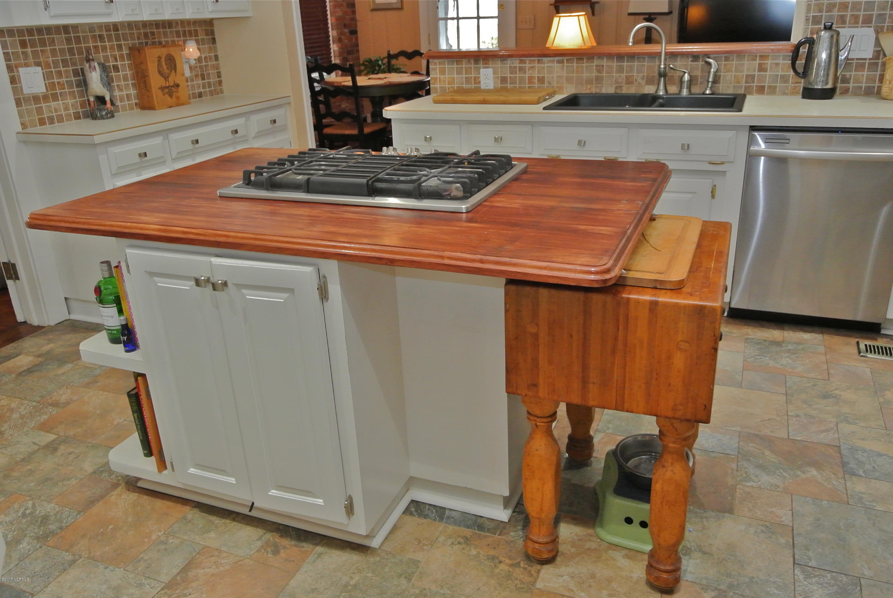 135 Bernhurst Road New Bern, NC 28560 - Photo 36 of 117 Wood Center Cook Island.