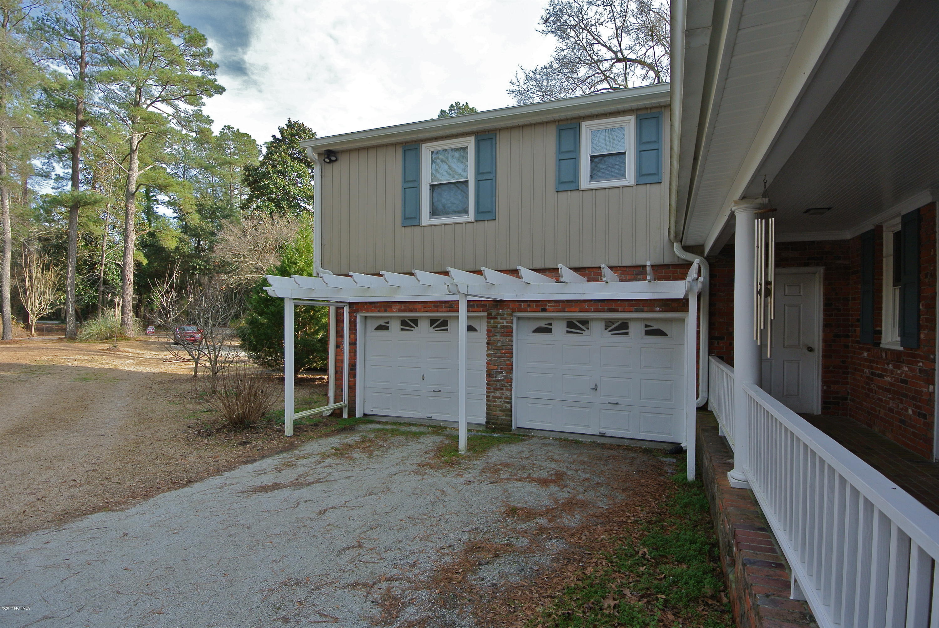 135 Bernhurst Road New Bern, NC 28560 - Photo 6 of 117 5