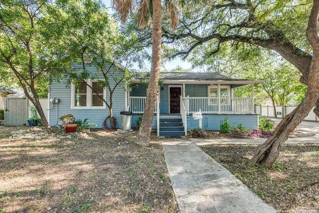 $2,450 | 445 East Mistletoe Avenue, San Antonio, TX 78212