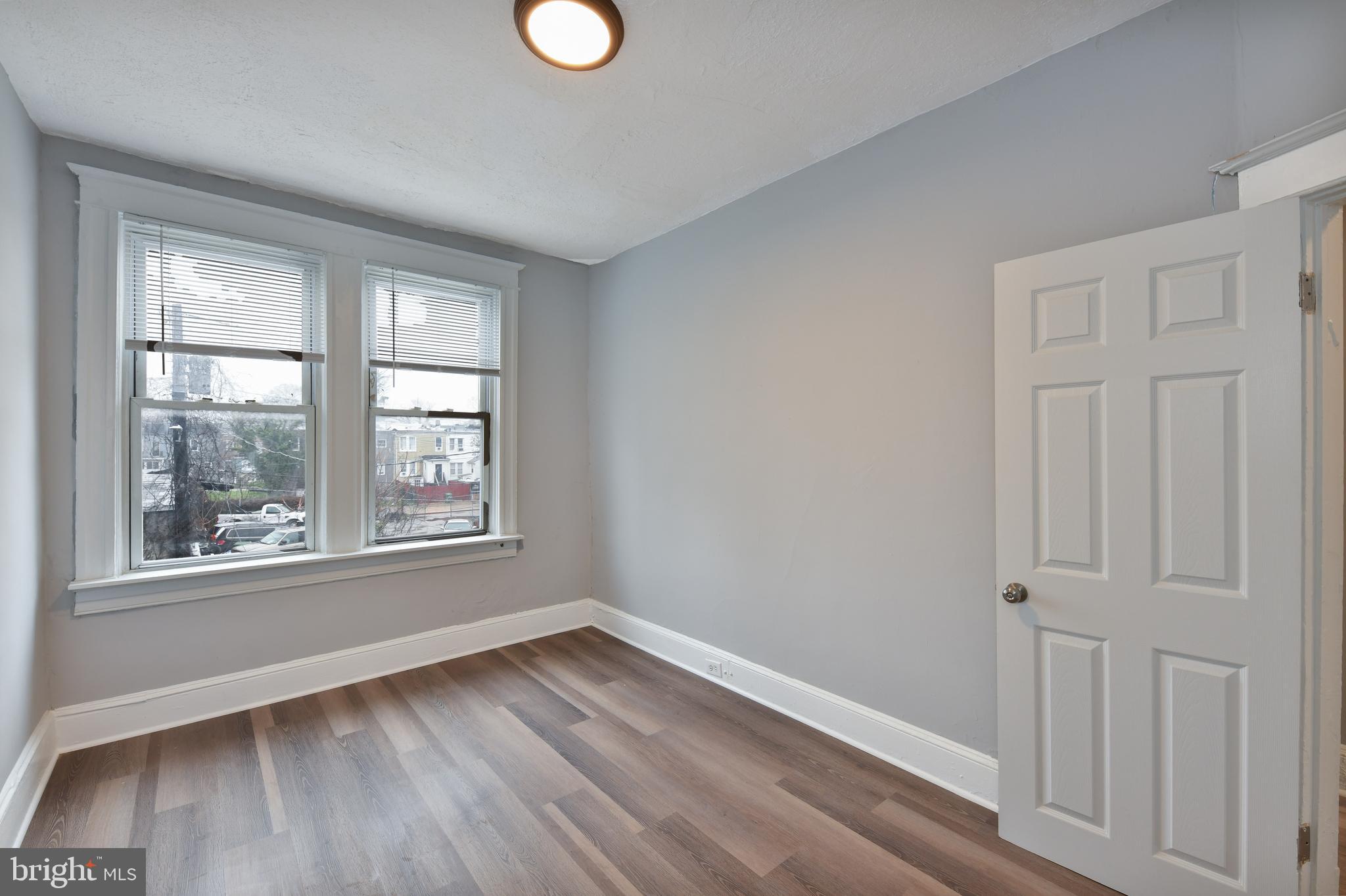 2916 Ridgewood Avenue Baltimore, MD 21215 - Photo 23 of 35