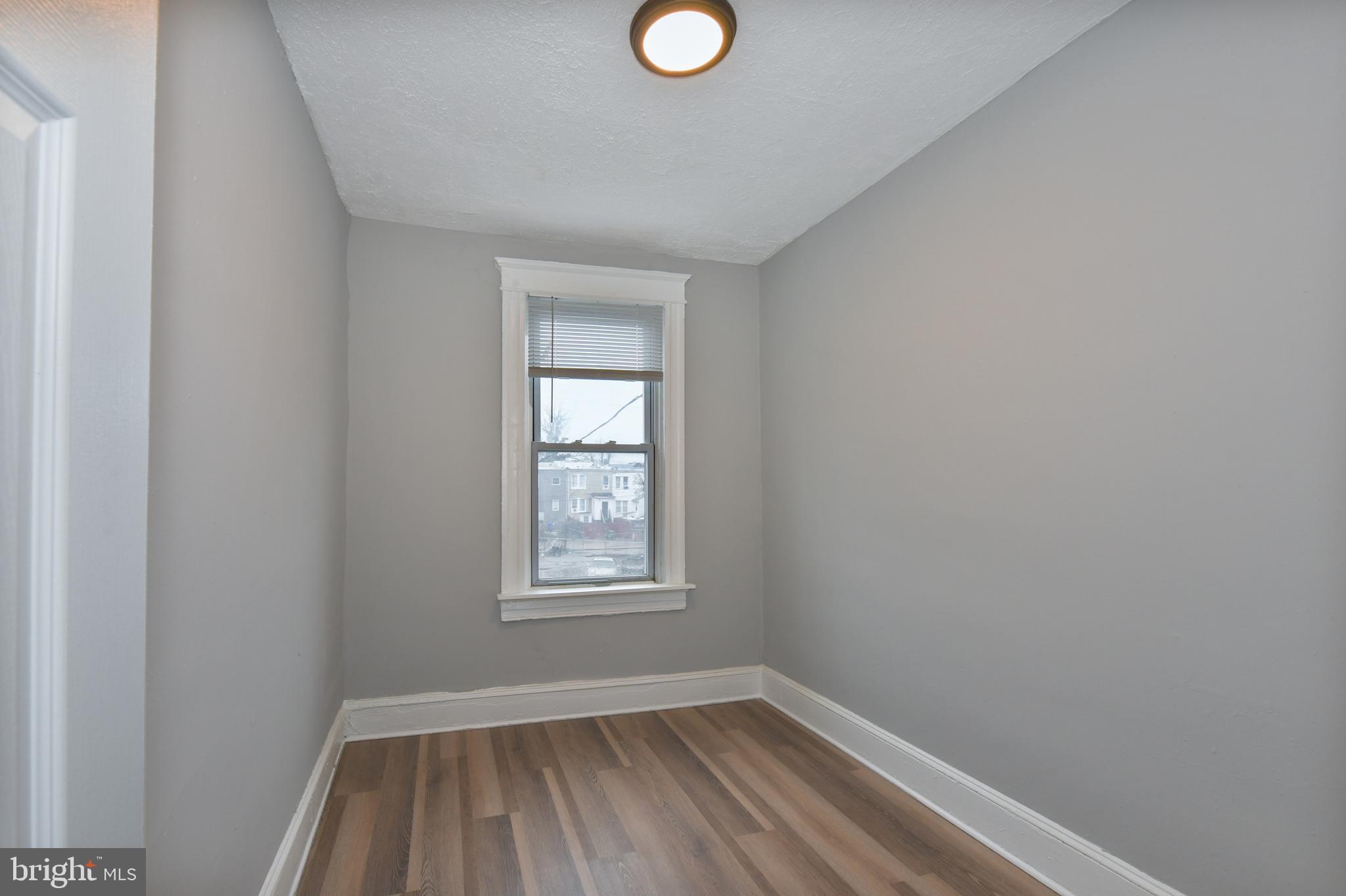 2916 Ridgewood Avenue Baltimore, MD 21215 - Photo 27 of 35