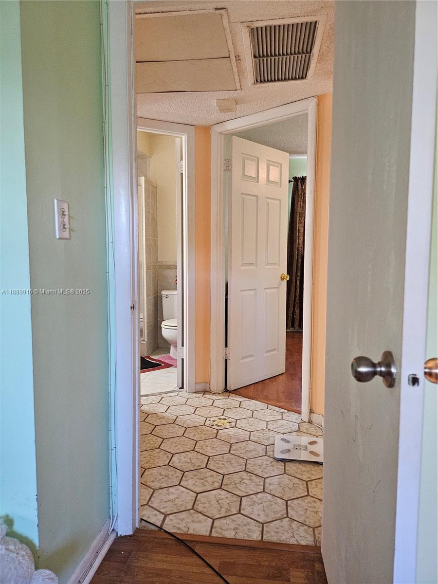 5121 West Oakland Park Boulevard, Unit 211 Lauderdale Lakes, FL 33313 - Photo 13 of 20