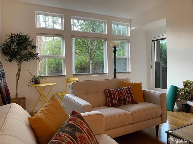 $3,900 | 513 Swallowtail Court, Brisbane, CA 94005