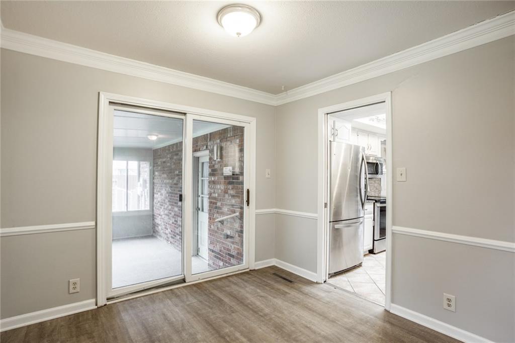 8202 Taunton Road Indianapolis, IN 46260 - Photo 11 of 25 Gallery Image 11