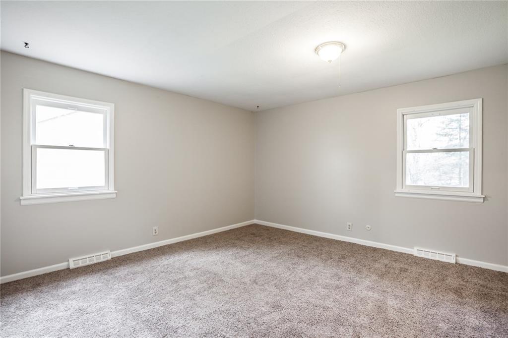 8202 Taunton Road Indianapolis, IN 46260 - Photo 16 of 25 Gallery Image 16
