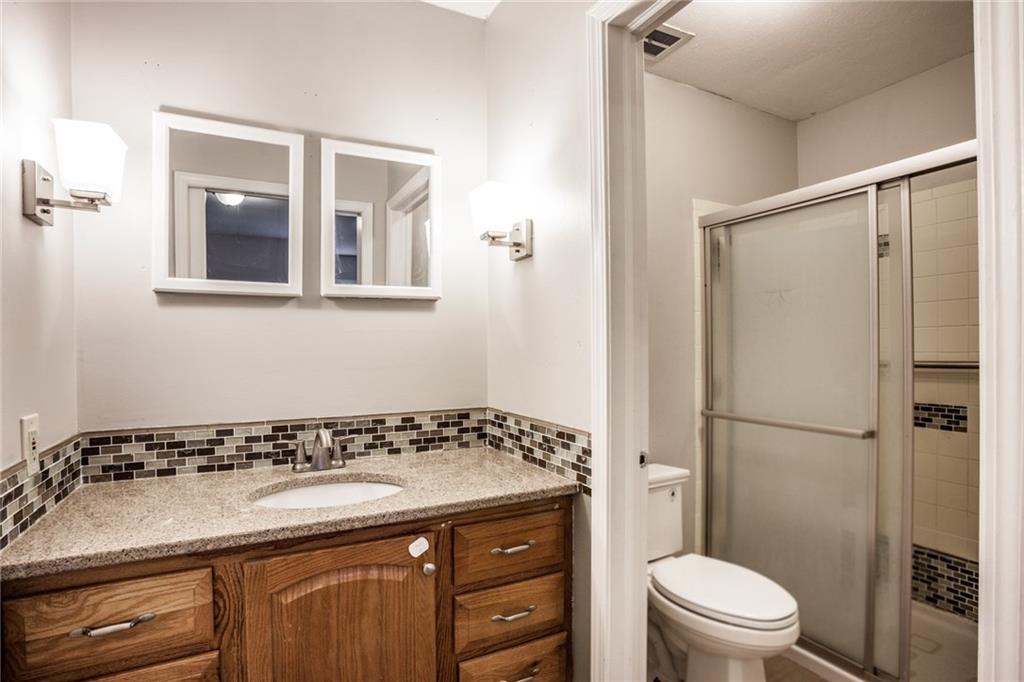 8202 Taunton Road Indianapolis, IN 46260 - Photo 17 of 25 Gallery Image 17