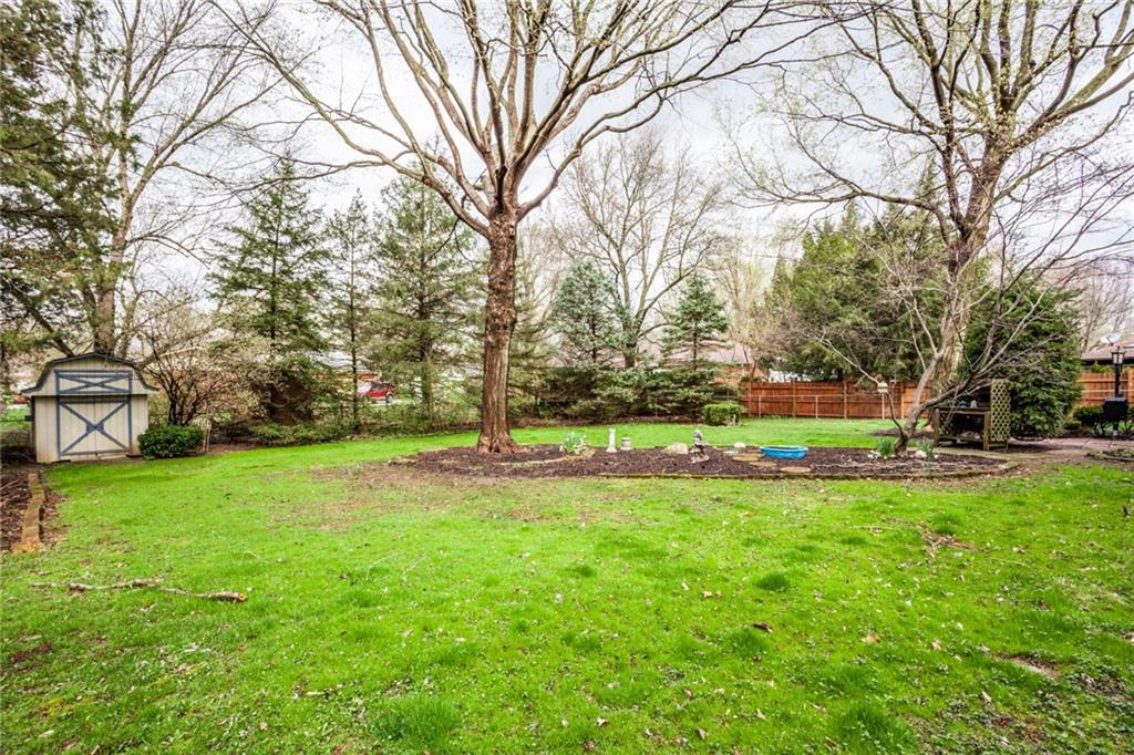 8202 Taunton Road Indianapolis, IN 46260 - Photo 22 of 25 Gallery Image 22