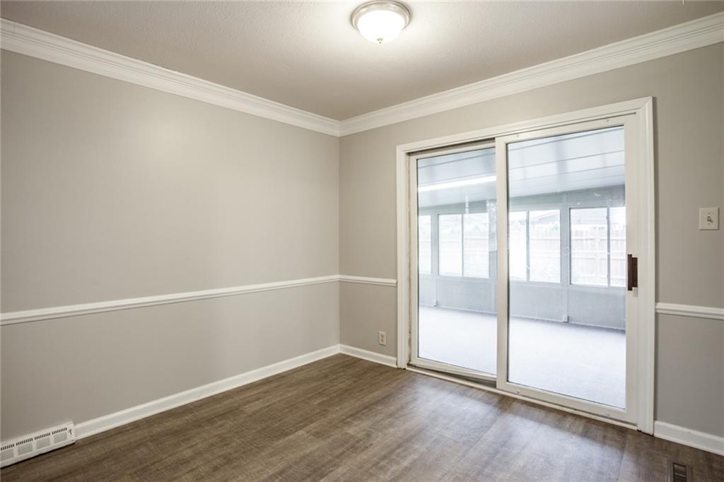 8202 Taunton Road Indianapolis, IN 46260 - Photo 10 of 25 Gallery Image 10