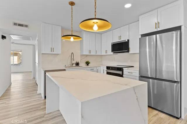 $3,200 | 21921 Rimhurst Drive, Unit 128, Lake Forest, CA 92630