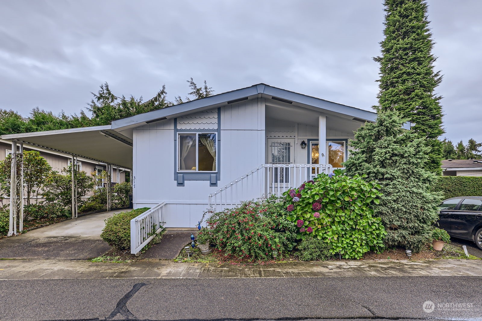 23825 15th Avenue Southeast, Unit 317 Bothell, WA 98021 - Photo 2 of 25 Gallery Image 2