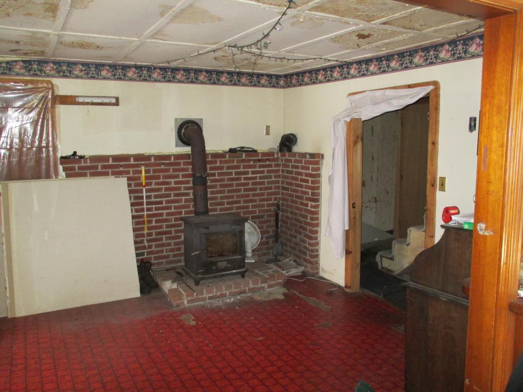 27 Shaw Drive Rochester, NH 03868 - Photo 3 of 14