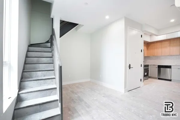 $5,500 | 92 Manhattan Avenue, Unit 4 | Williamsburg