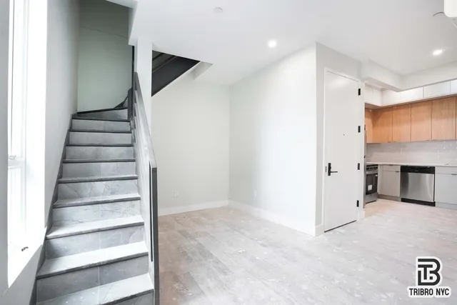 $5,500 | 92 Manhattan Avenue, Unit 4 | Williamsburg