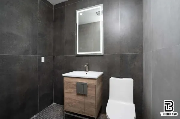 $5,500 | 92 Manhattan Avenue, Unit 4 | Williamsburg