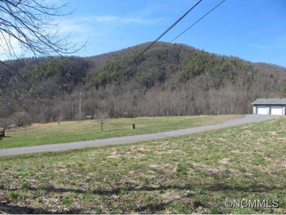 187 Odoms Chapel Road Bakersville, NC 28705 - Photo 12 of 16 Gallery Image 12