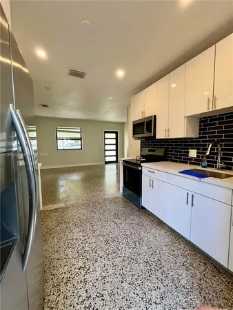 $4,250 | 200 Frow Avenue, Coral Gables, FL 33133