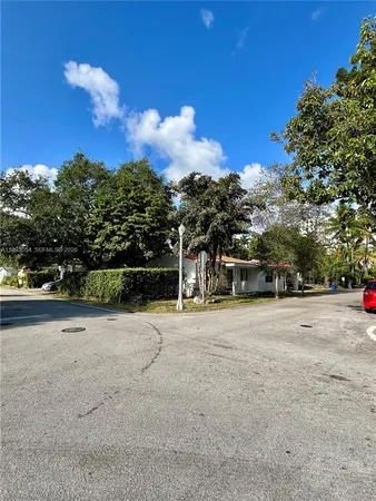 $4,250 | 200 Frow Avenue, Coral Gables, FL 33133