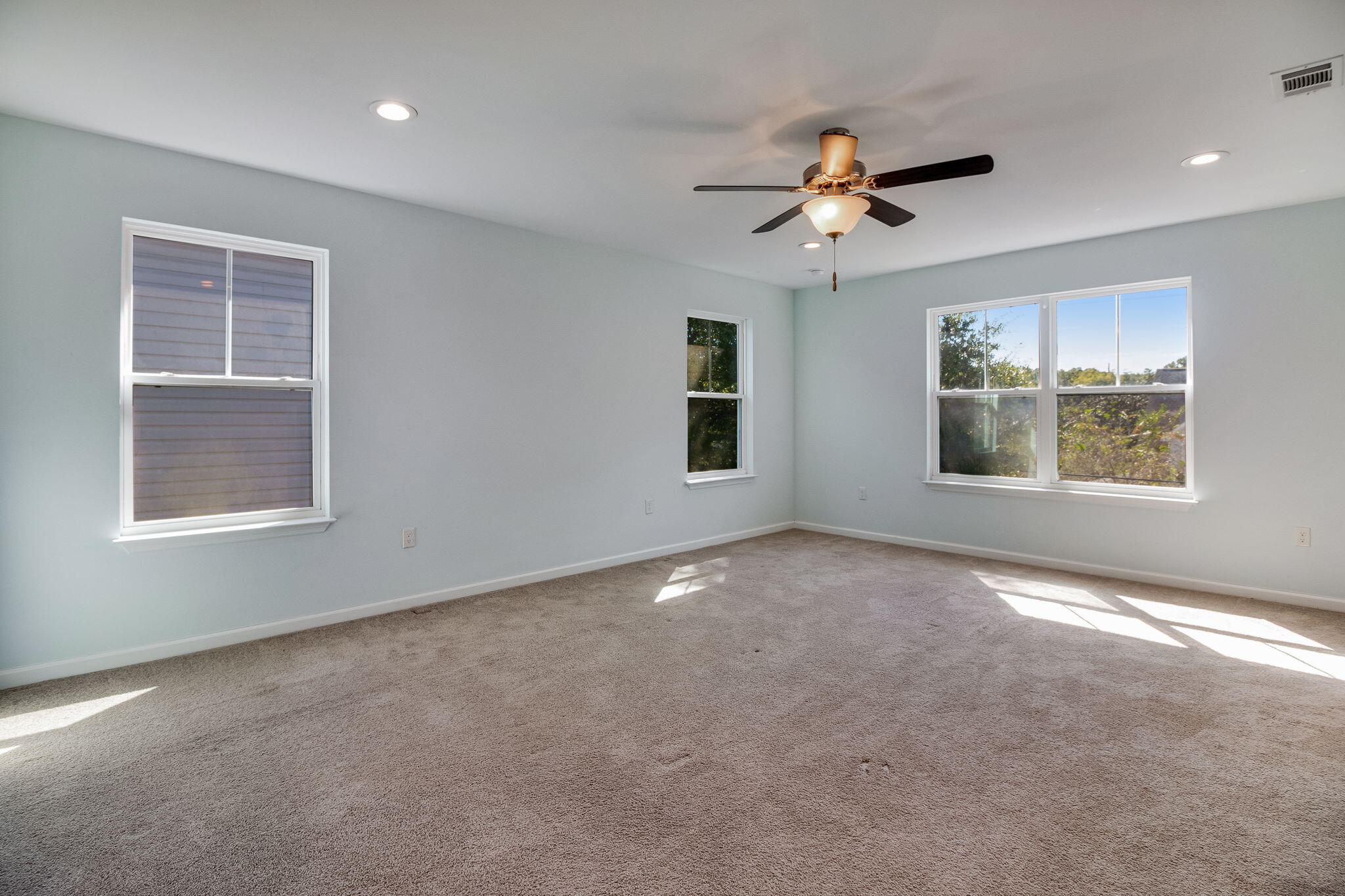 189 Johnson Court Crestview, FL 32536 - Photo 10 of 20 a view of an empty room with a window