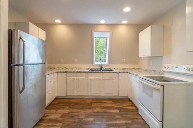 $1,500,000 | 2881-2893 Ohio Street, Glenburn, ME 04401