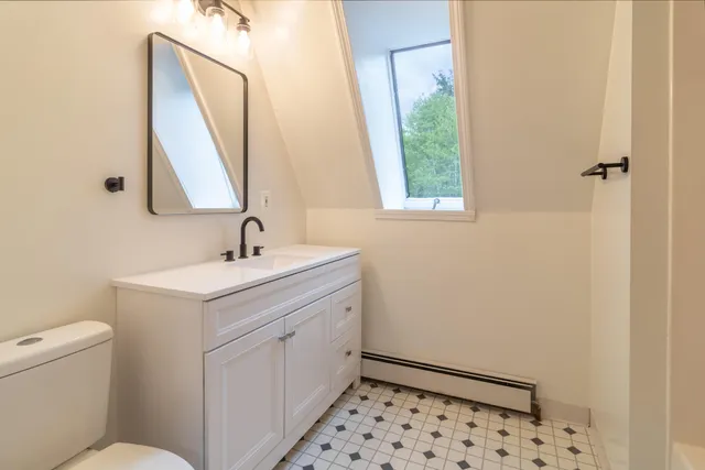 $1,500,000 | 2881-2893 Ohio Street, Glenburn, ME 04401